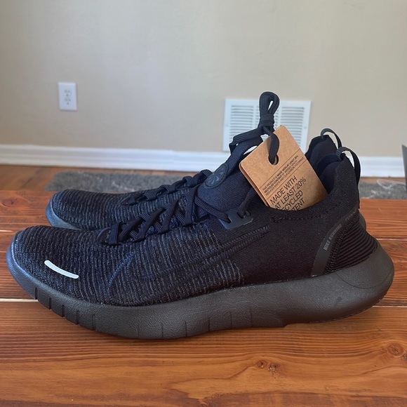 Nike Men's Road Running Shoes BRAND NEW NEVER WORN - Picture 1 of 7